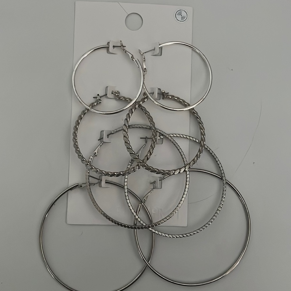 brand new hoop earring set